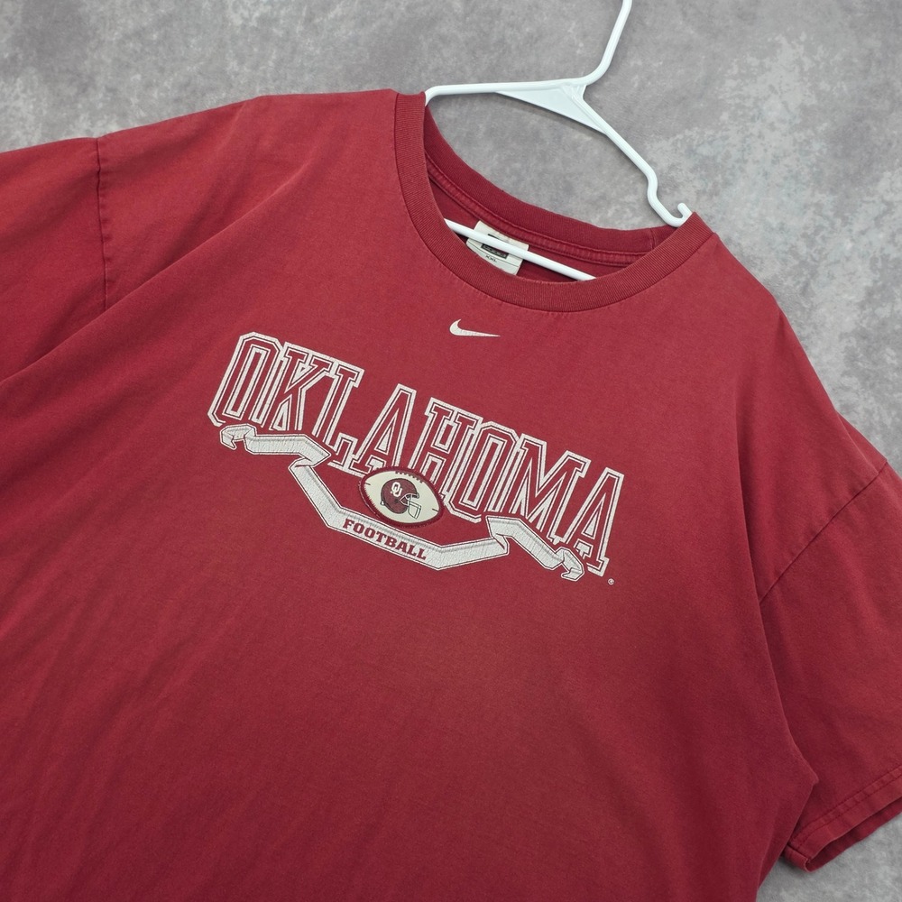 Nike Team Oklahoma Sooners Football T-Shirt Mens XXL Red Big 12 Vintage Graphic